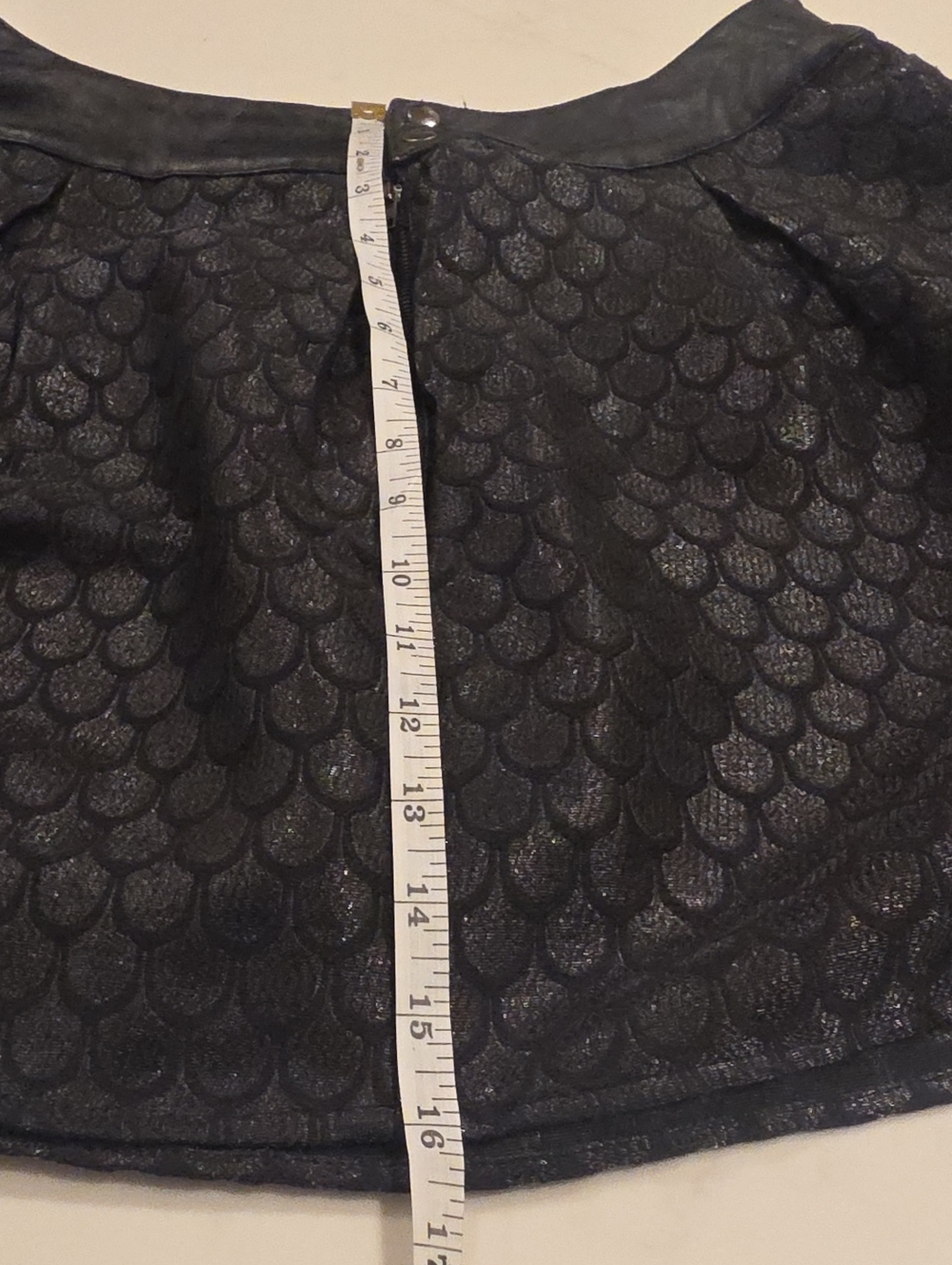 Black Metallic Textured Bubble Skirt - Women - Picture 7 of 9